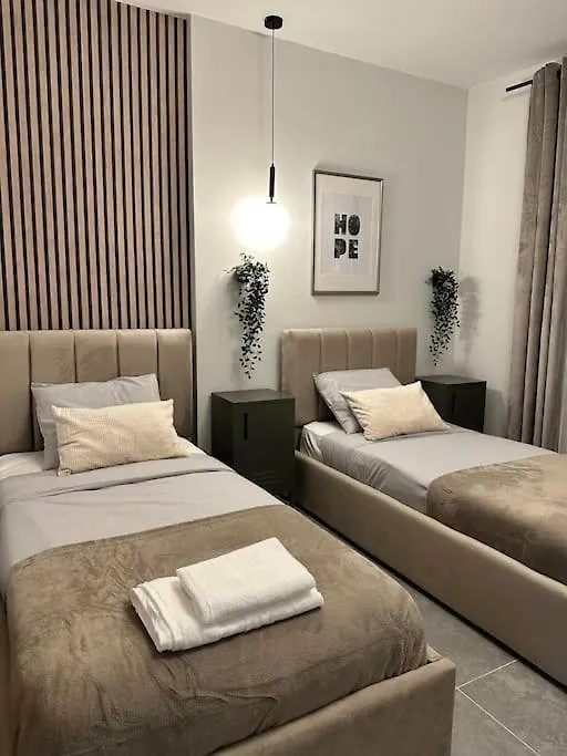 Monique Luxury Apartment Saranda Albania